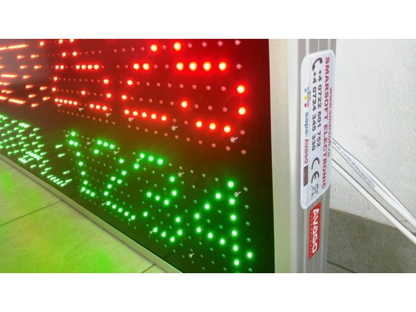 Sistem electronic cu afisaj LED pentru monitorizarea eficientei unui utilaj industrial